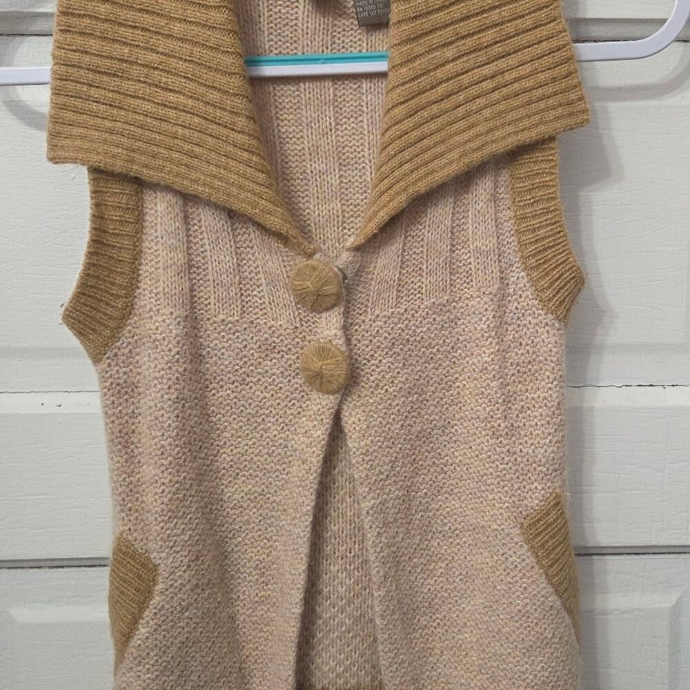 BKEwoman's sweater vest size M